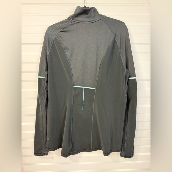 Champion women’s black & teal thin long sleeved running jacket. Size XL - Picture 3 of 11